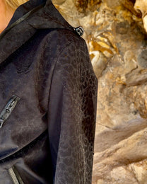 LEOPARD WATER REACTIVE RAIN JACKET - BLACK