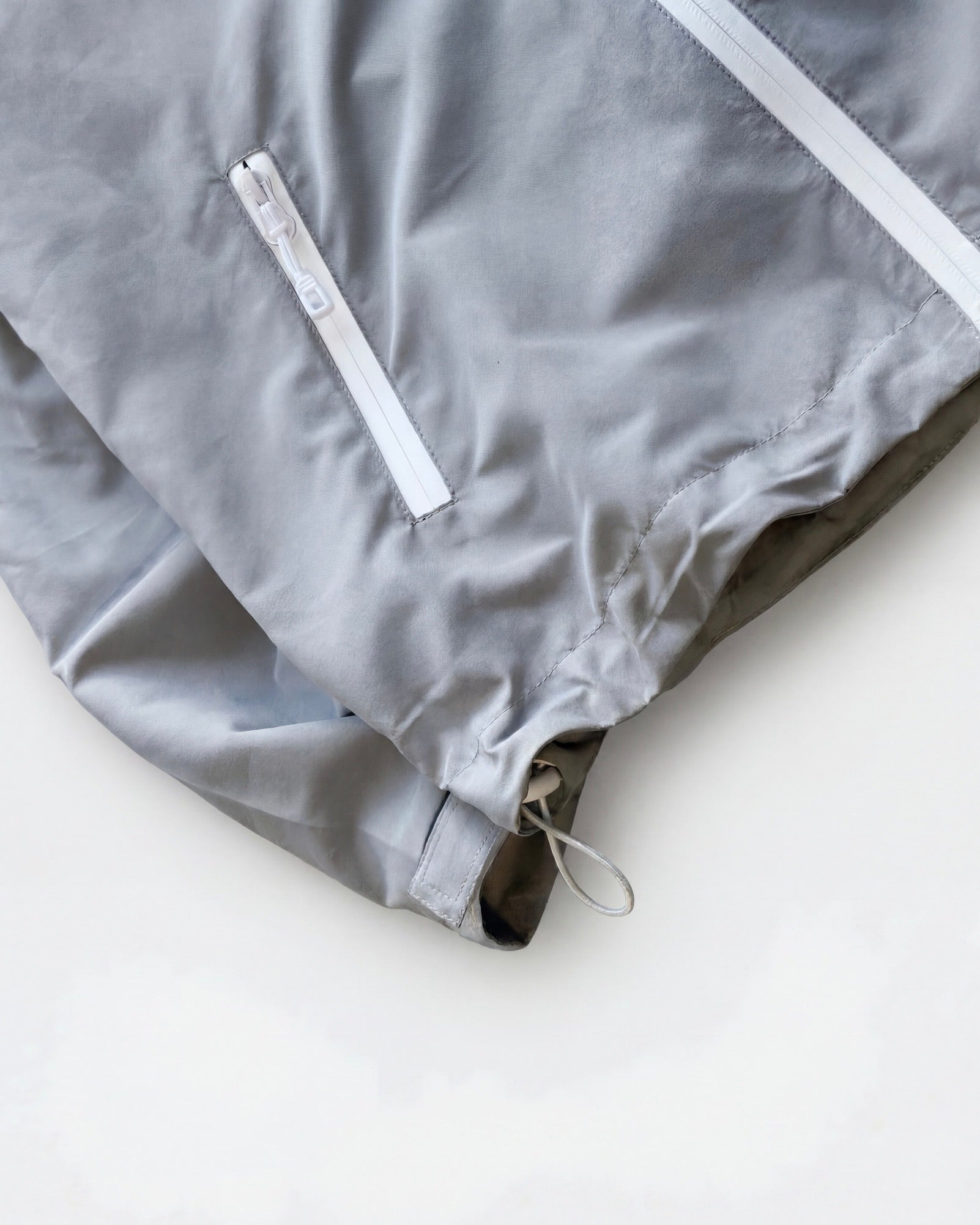 LEOPARD WATER REACTIVE RAIN JACKET - BLACK
