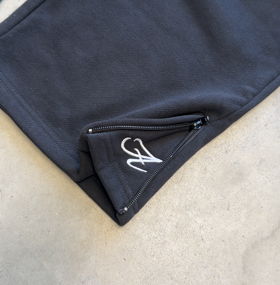 ITALIA ZIP JOGGER BLACK