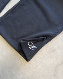 GERMAN ZIP JOGGER - BLACK